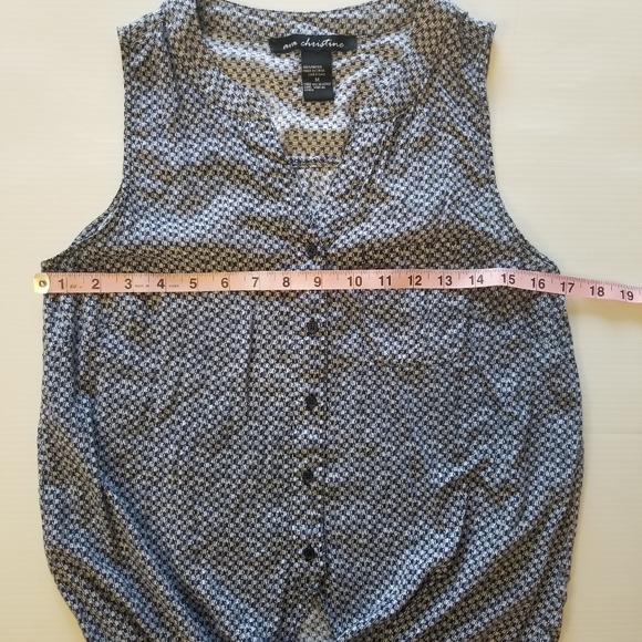 Sleeveless Tie Front Blouse / Tank - Picture 3 of 6